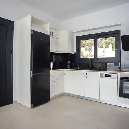 ヴィラ Sea Whisper With Private Pool & Panoramic Sea View Plateies